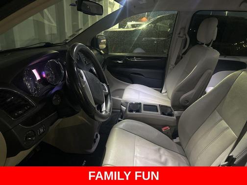 2015 Chrysler Town & Country Touring