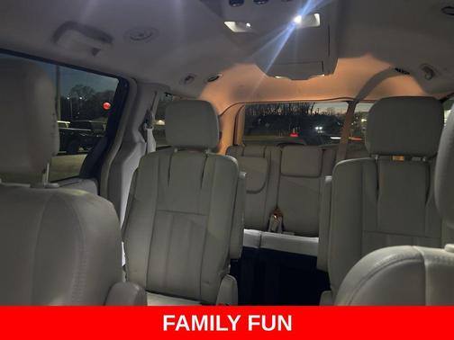 2015 Chrysler Town & Country Touring