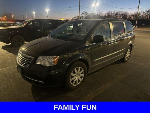 2015 Chrysler Town & Country Touring