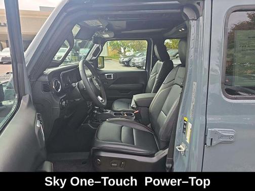 2024 Jeep Wrangler 4-Door Sahara 4x4