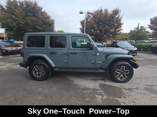 2024 Jeep Wrangler 4-Door Sahara 4x4