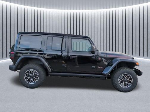 Black Clearcoat 2027 Jeep Wrangler Rubicon