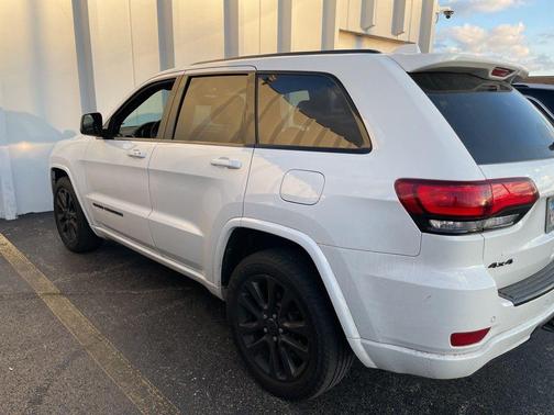 2017 Jeep Grand Cherokee Altitude