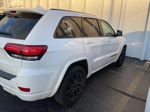 2017 Jeep Grand Cherokee Altitude
