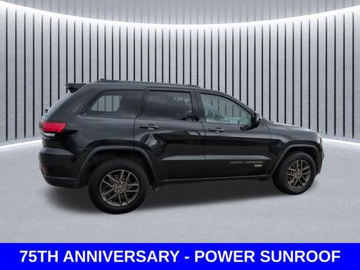 Brilliant Black Crystal Pearlcoat 2016 Jeep Grand Cherokee 75th Anniversary