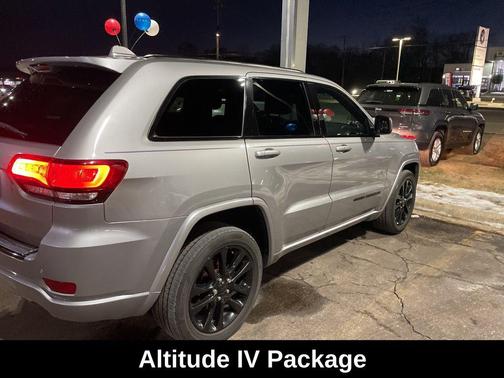 2017 Jeep Grand Cherokee Altitude