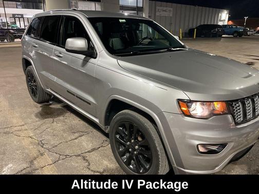 2017 Jeep Grand Cherokee Altitude