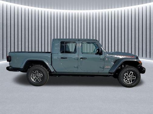 2025 Jeep Gladiator Mojave X