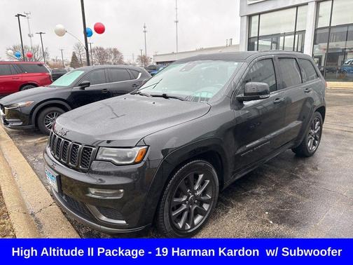 Diamond Black Crystal Pearlcoat 2018 Jeep Grand Cherokee High Altitude