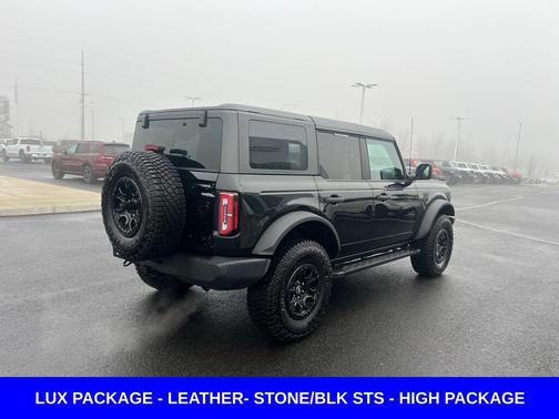 Shadow Black 2023 Ford Bronco Wildtrak