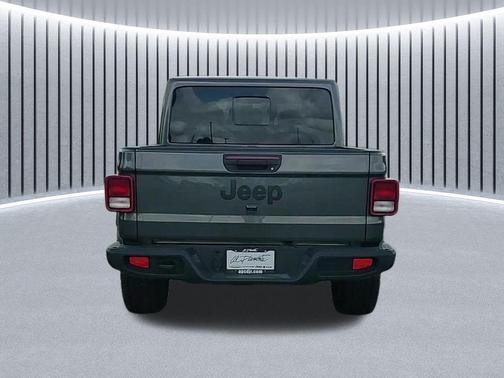 2025 Jeep Gladiator Nighthawk