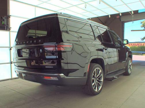2022 Jeep Wagoneer Series II 4x4