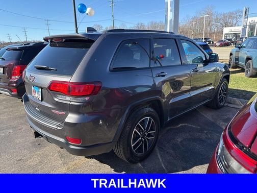 Granite Crystal Metallic Clearcoat 2021 Jeep Grand Cherokee Trailhawk