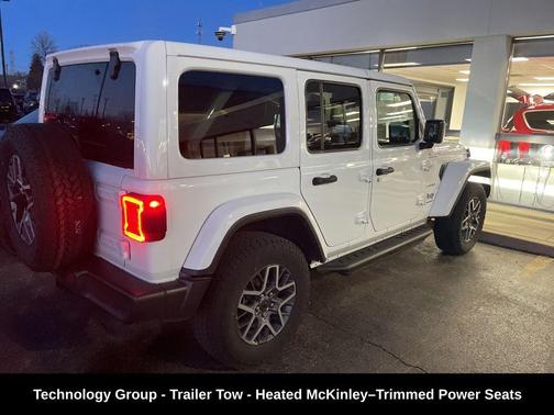 2024 Jeep Wrangler 4-Door Sahara 4x4