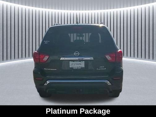 2017 Nissan Pathfinder Platinum