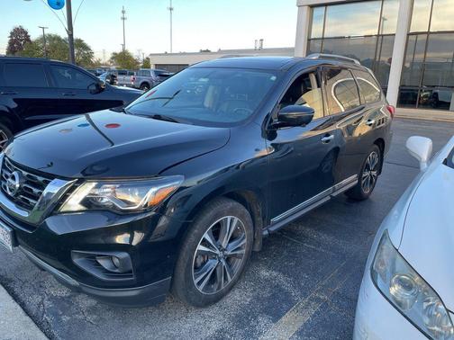 2017 Nissan Pathfinder Platinum
