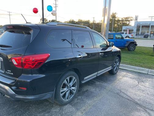 2017 Nissan Pathfinder Platinum