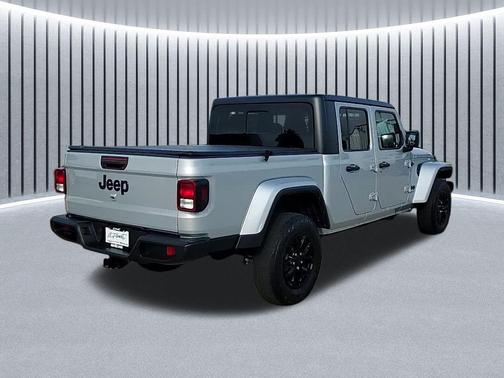 2022 Jeep Gladiator Sport S