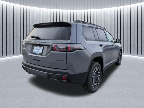 Sting-Gray Clearcoat 2027 Jeep Cherokee Laredo