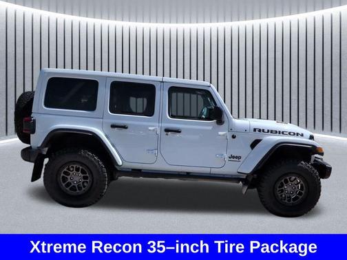 Bright White Clearcoat 2023 Jeep Wrangler Rubicon 392