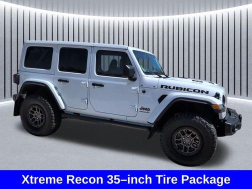 Bright White Clearcoat 2023 Jeep Wrangler Rubicon 392
