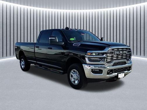 2025 RAM 2500 Tradesman Crew Cab 4x4 8' Box