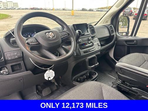 Bright White Clearcoat 2025 RAM ProMaster 2500 Tradesman