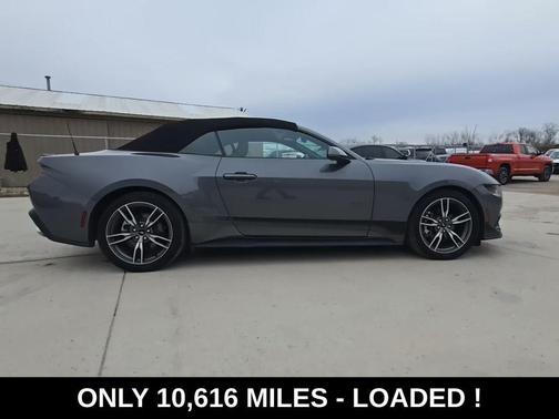 2025 Ford Mustang EcoBoost Premium