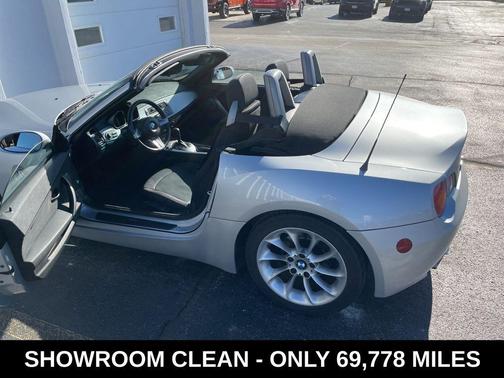 2003 BMW Z4 2.5i Roadster