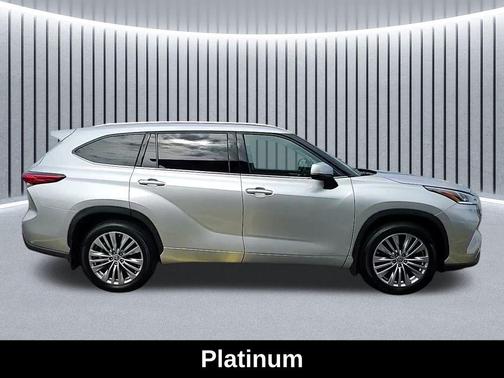 2023 Toyota Highlander Platinum