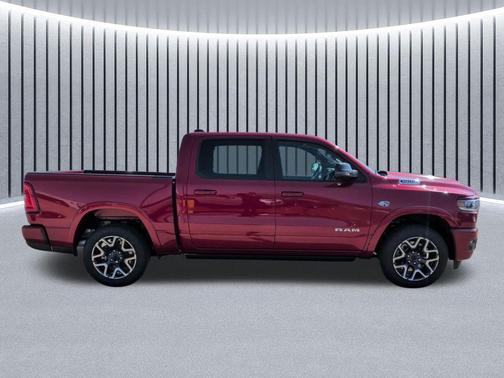 Molten Red Pearlcoat 2026 RAM 1500 Laramie