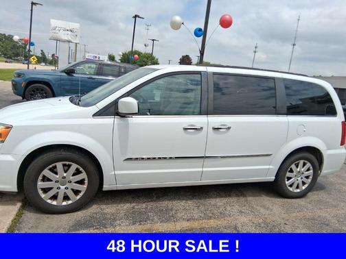 Bright White Clearcoat 2015 Chrysler Town & Country Touring