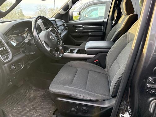 Granite Crystal Metallic Clearcoat 2022 RAM 1500 Big Horn/Lone Star