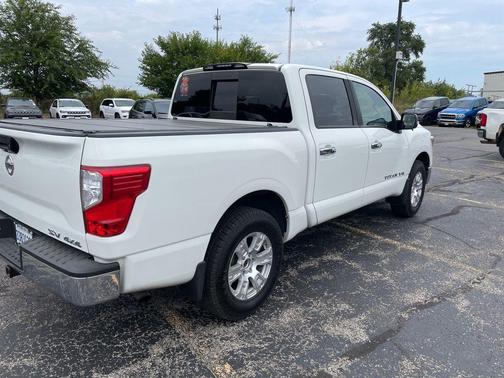 2018 Nissan Titan SV