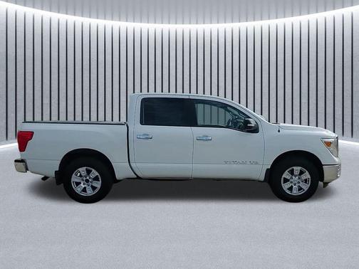 2018 Nissan Titan SV