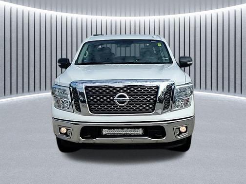 2018 Nissan Titan SV