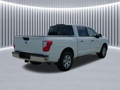2018 Nissan Titan SV
