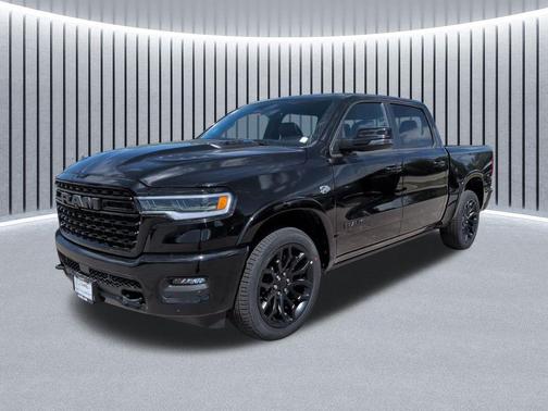 Diamond Black Crystal Pearlcoat 2026 RAM 1500 Limited