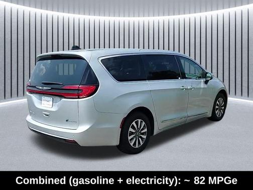 2023 Chrysler Pacifica Hybrid Limited
