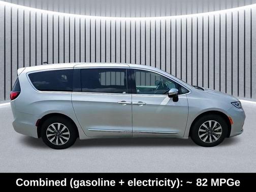 2023 Chrysler Pacifica Hybrid Limited