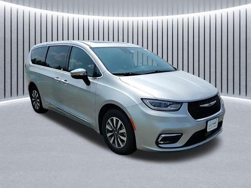 2023 Chrysler Pacifica Hybrid Limited