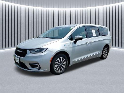 2023 Chrysler Pacifica Hybrid Limited