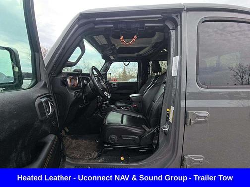 Sting-Gray Clearcoat 2021 Jeep Gladiator Mojave