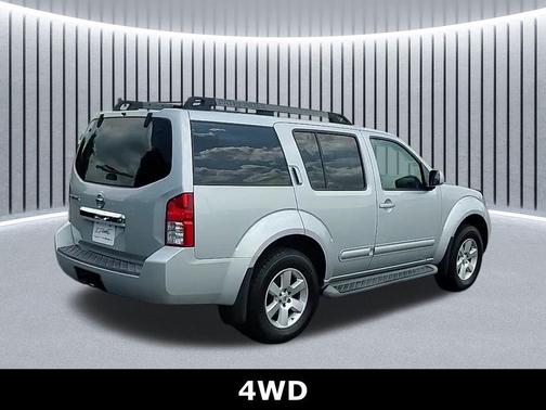 2012 Nissan Pathfinder SV