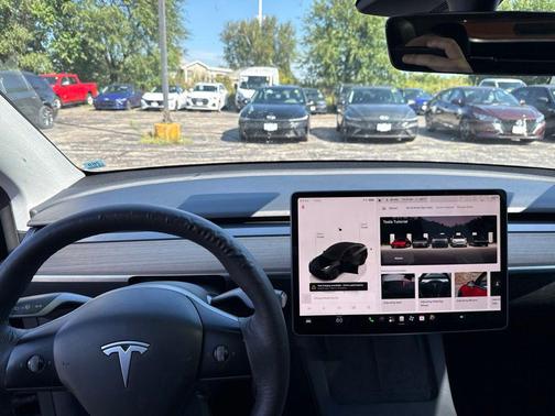2022 Tesla Model Y Long Range Dual Motor All-Wheel Drive