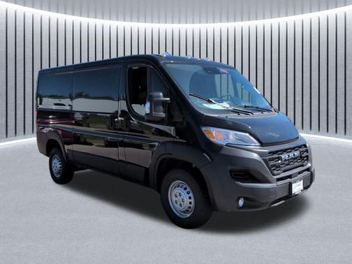 Black Clearcoat 2026 RAM ProMaster 1500 Low Roof
