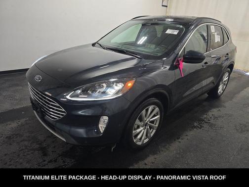 2022 Ford Escape Titanium