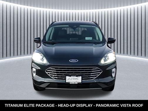 2022 Ford Escape Titanium