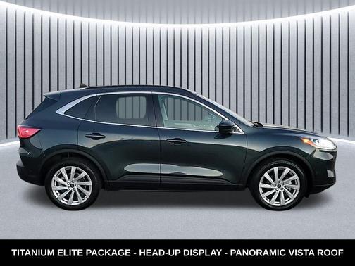 2022 Ford Escape Titanium