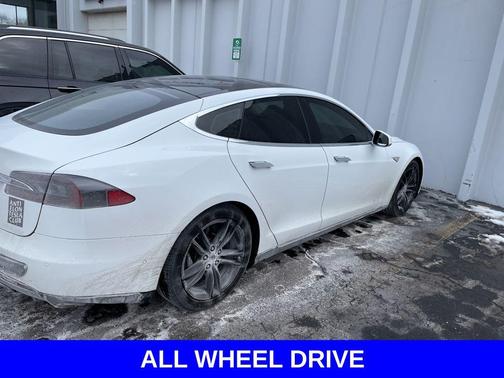 2015 Tesla Model S 70D